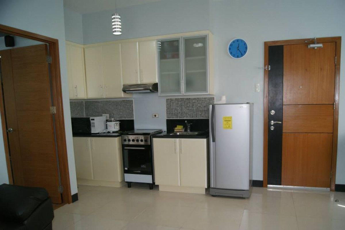 For Rent Furnished One Bedroom Condo in Morgan Suites McKinley Hill Taguig BGC05