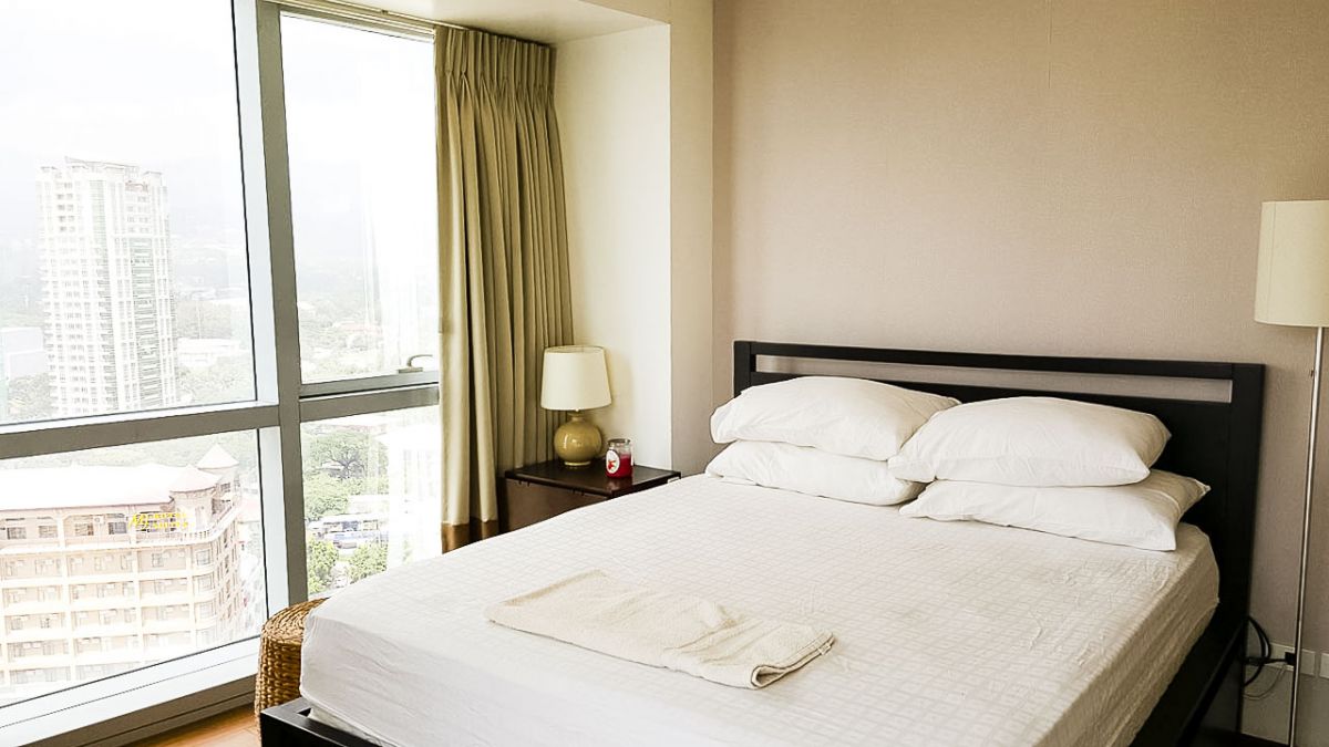 Furnished 1 Bedroom Condo for Rent in Cebu Business Park05
