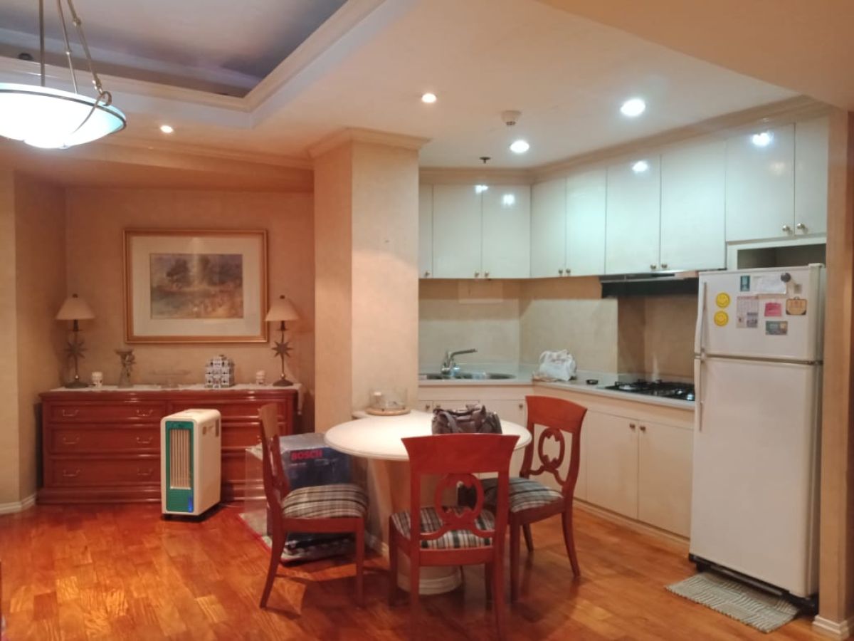 One bedroom unit in Prince Plaza 205
