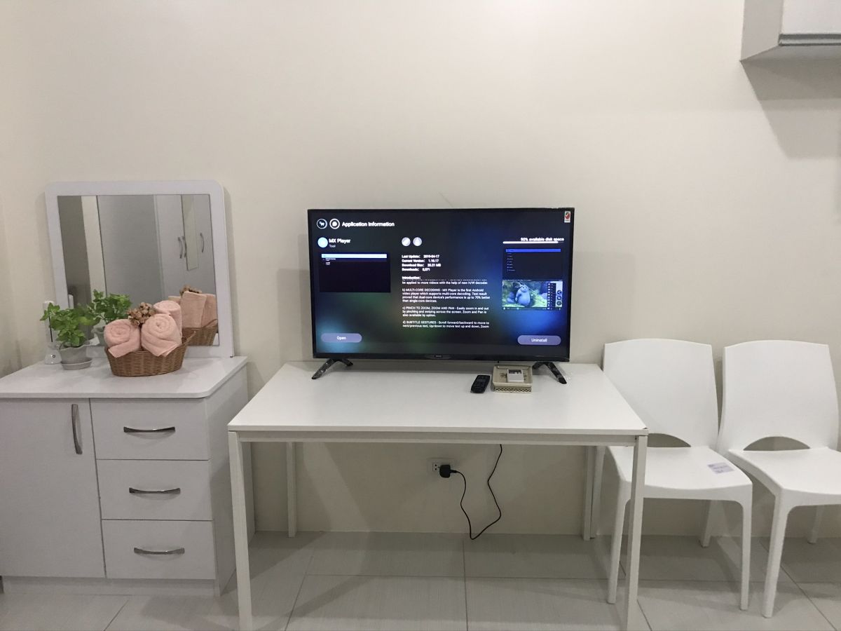 Fully Furnished Studio in across Shangri-la Plaza Mandaluyong10