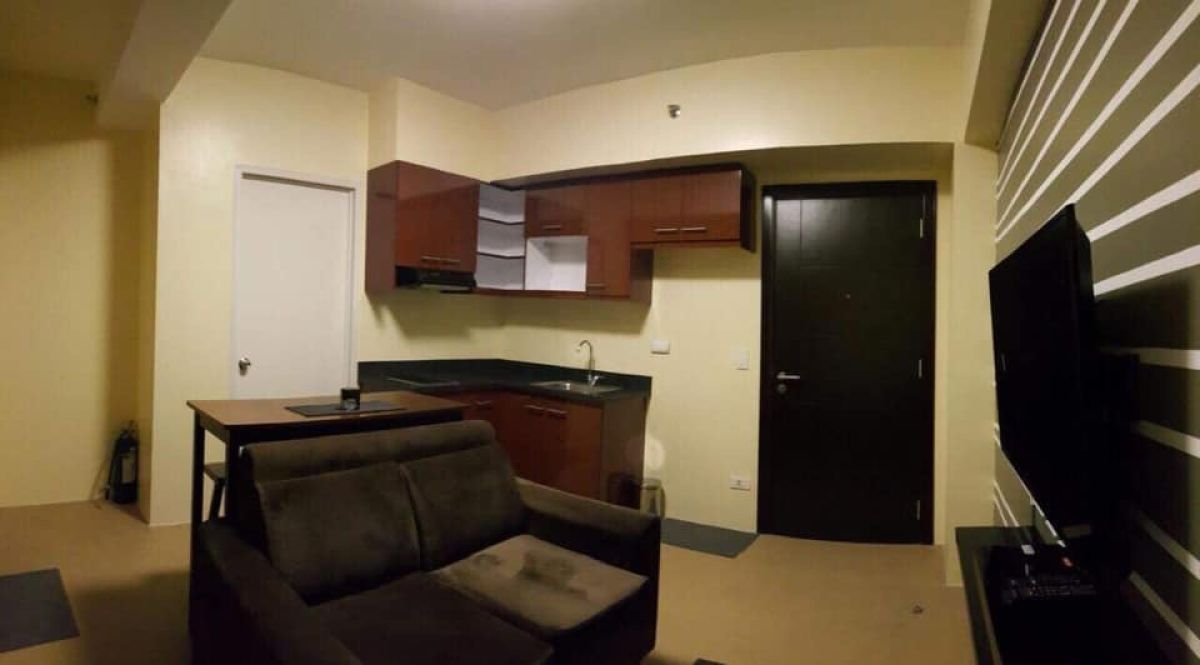 2 Bedroom BGC near st. lukes10