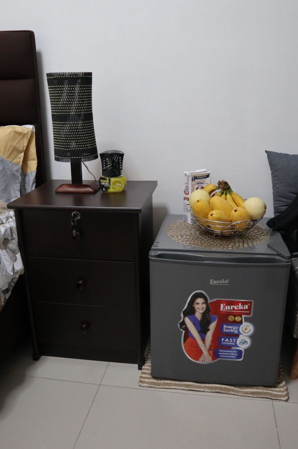 1 bedroom and 1 folding soft bed02