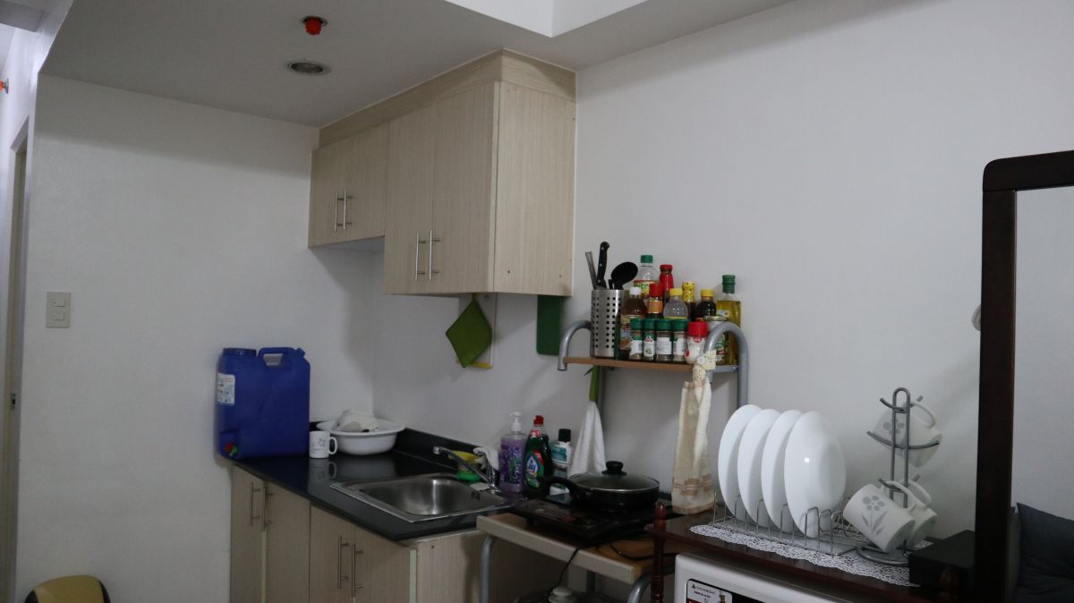 1 bedroom and 1 folding soft bed04