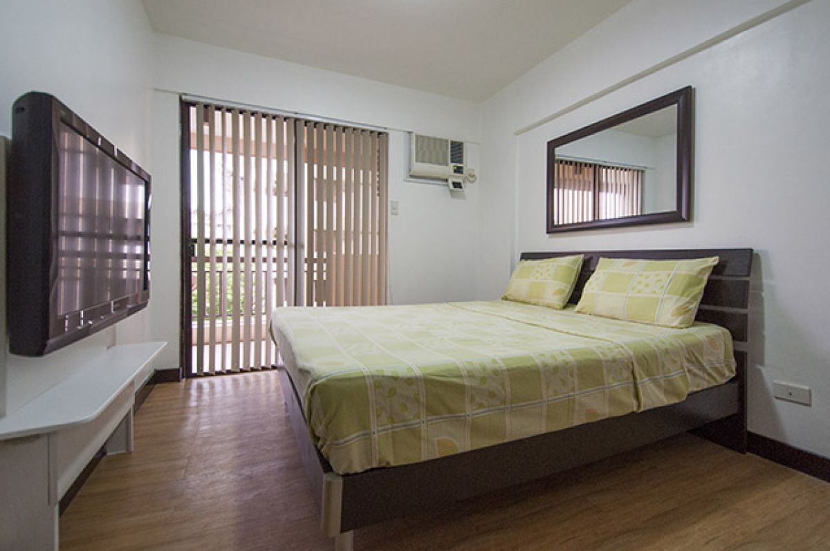 For Rent 2BR with Balcony in Ohana Place Las Pinas City04
