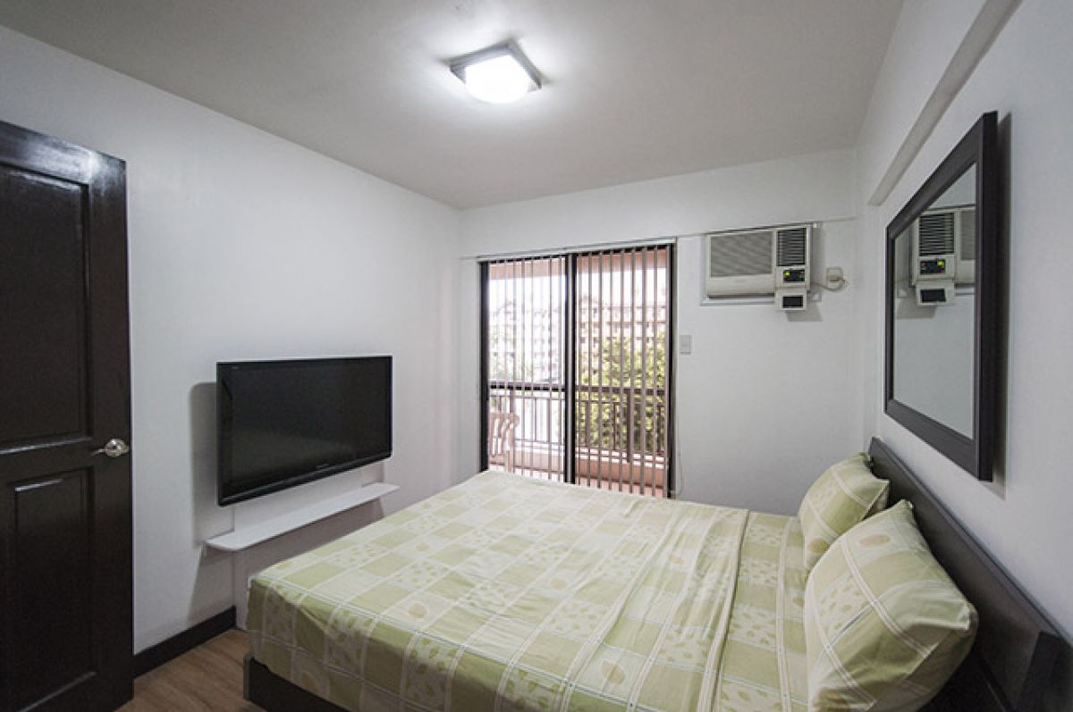 For Rent 2BR with Balcony in Ohana Place Las Pinas City05