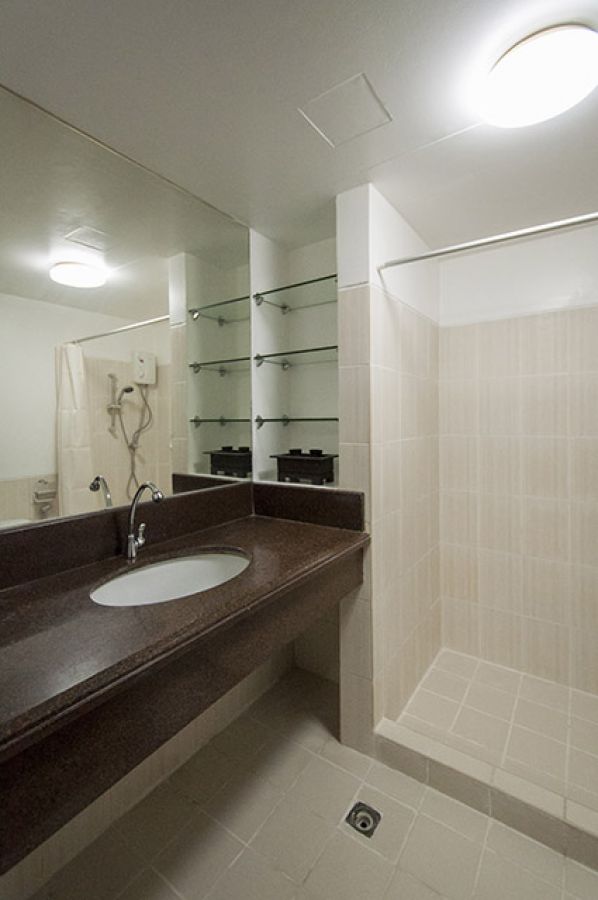 For Rent 2BR with Balcony in Ohana Place Las Pinas City08