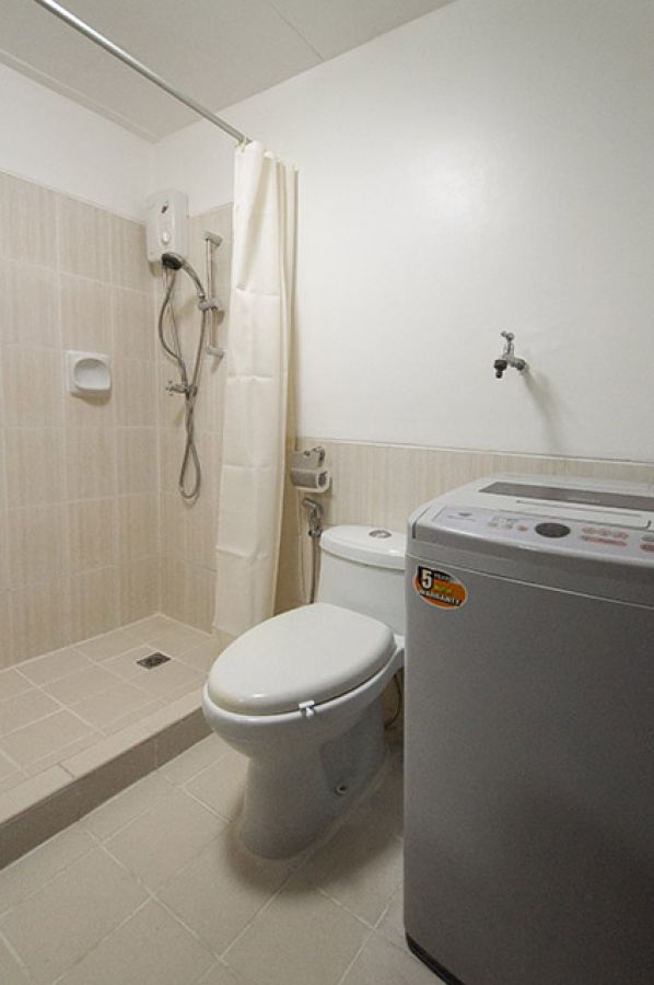 For Rent 2BR with Balcony in Ohana Place Las Pinas City09
