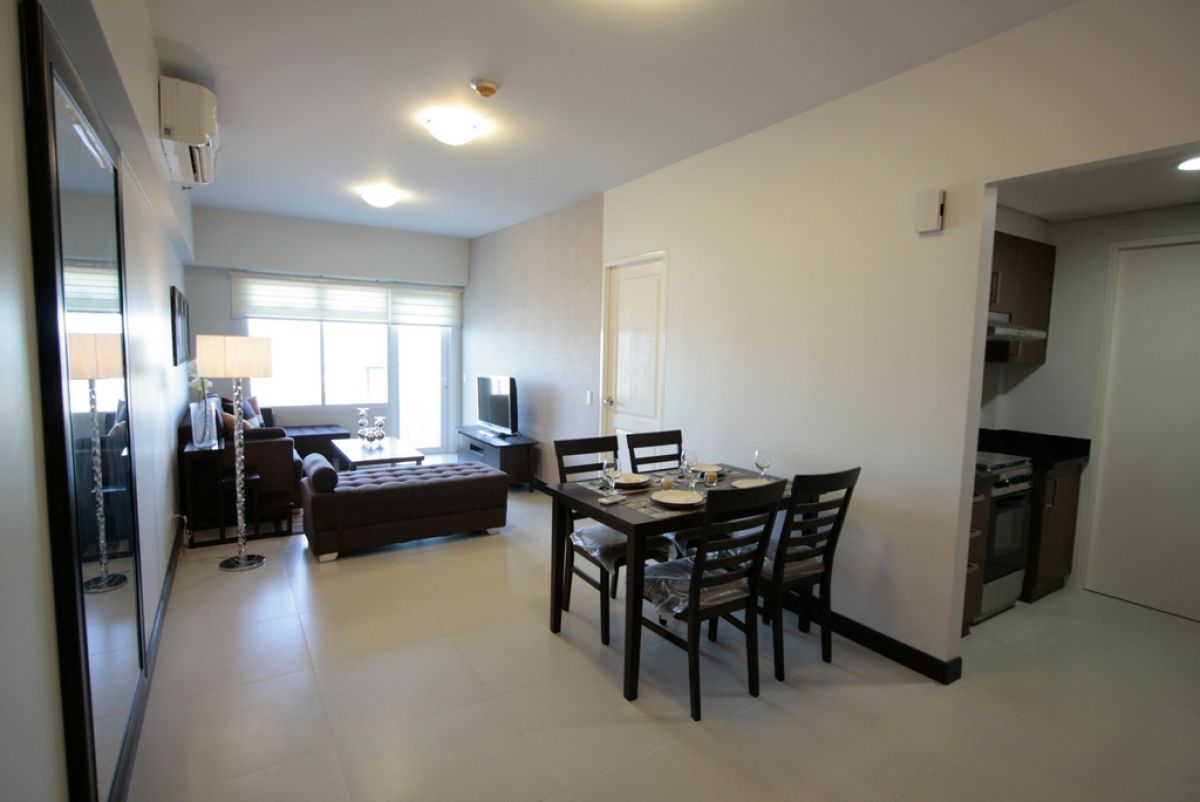 Two Serendra Aston Tower  1 Bedroom Condomium Unit for Rent04
