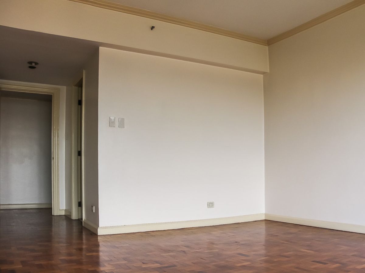 "Three bedroom unit, Semi-Furnished in Pacific Plaza Ayala"06