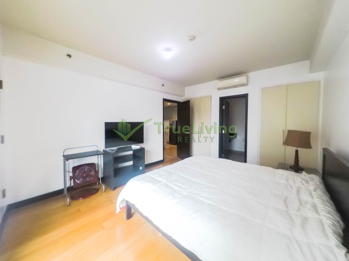 "Fully Furnished 1BR Unit in The Residences at Greenbelt, Makati"06