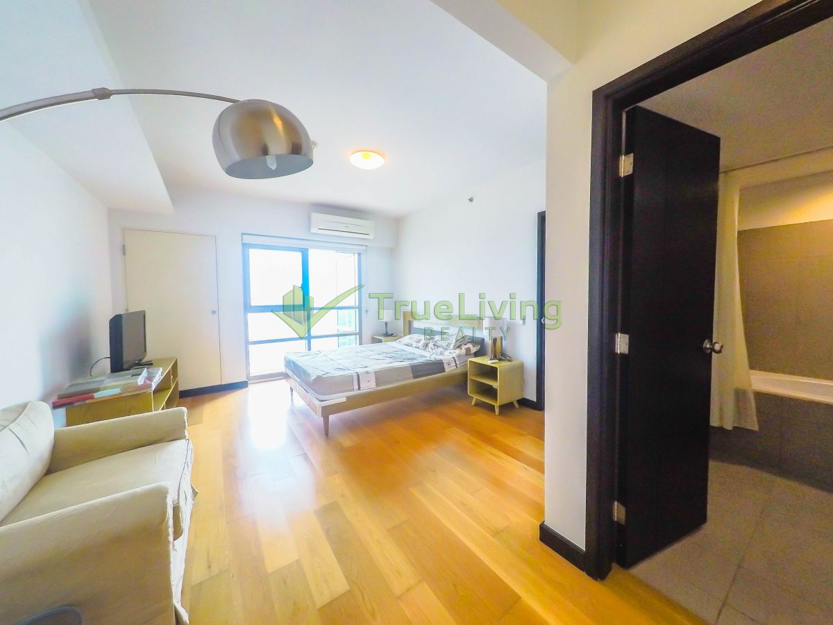 "Fully Furnished 2BR Unit in The Residences at Greenbelt, Makati"05