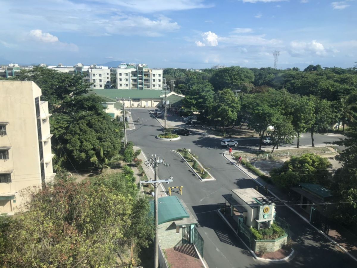 Nicely Furnished Studio with Relaxing View in McKinley Hill03