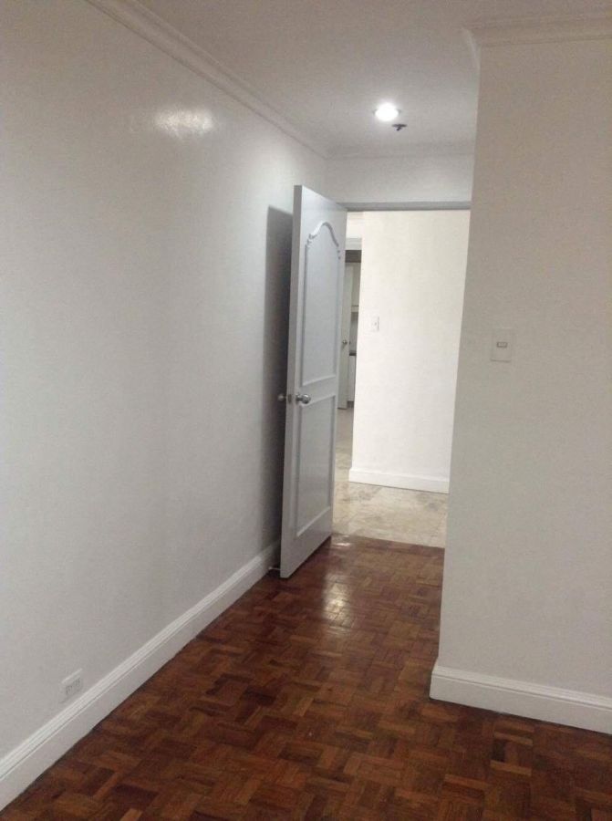 "AIC Gold Ortigas Center, 115 sqm, 2 bedroom, semi furnished, 1 parking"09