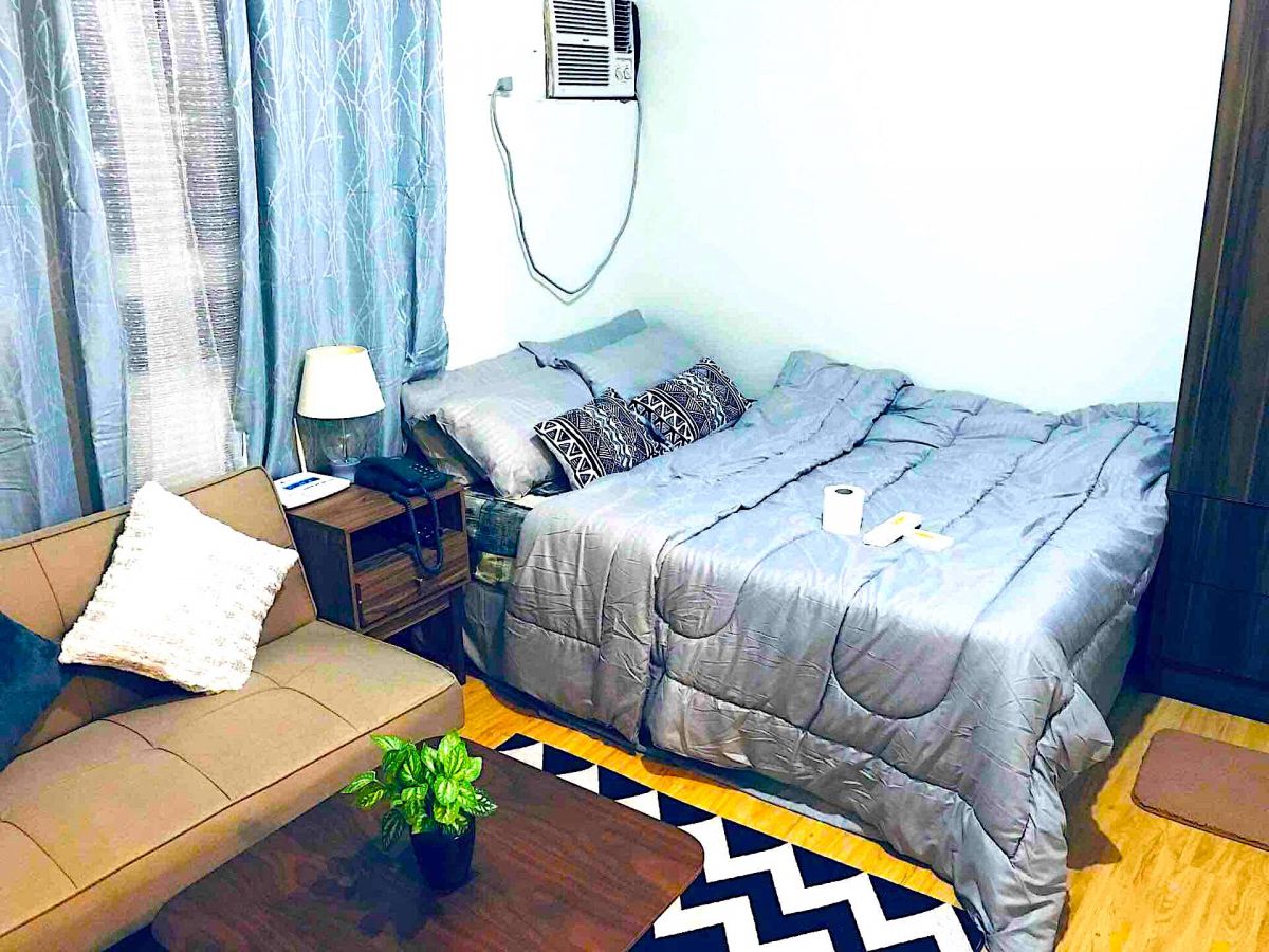 Beautiful Studio with Swimming Pool and Gym near Cebu IT Park / JY Square01
