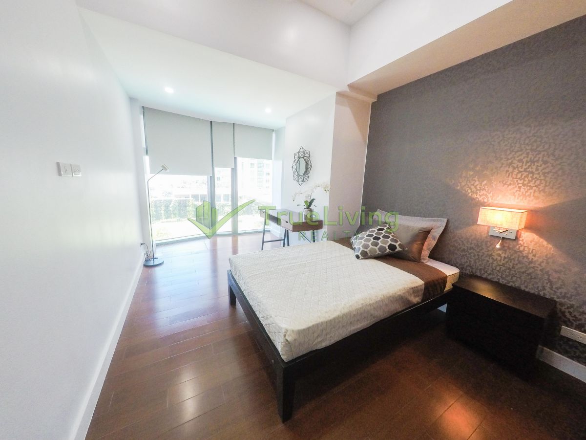 "Nicely furnished 2 Bedroom for Unit for Rent in Grand Hyatt Manila, BGC Taguig"04