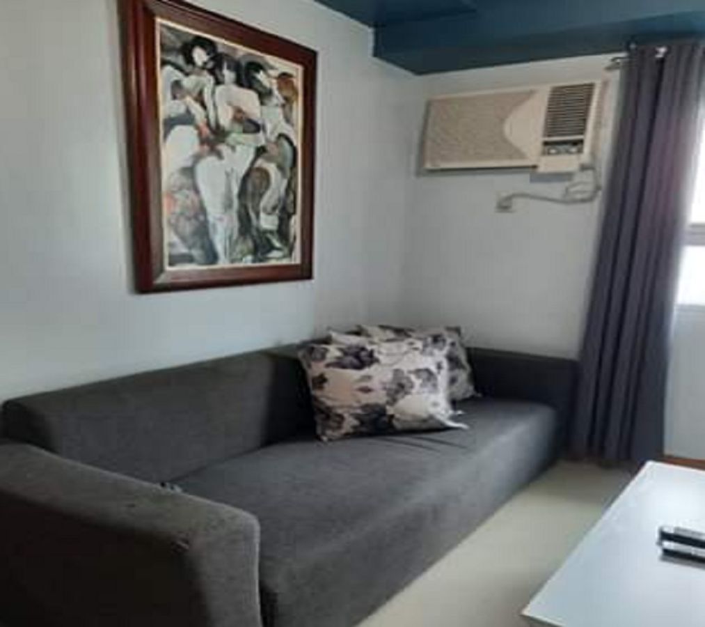 "Trion Tower 1, BGC, 38sqm, 1BR for P40k"04