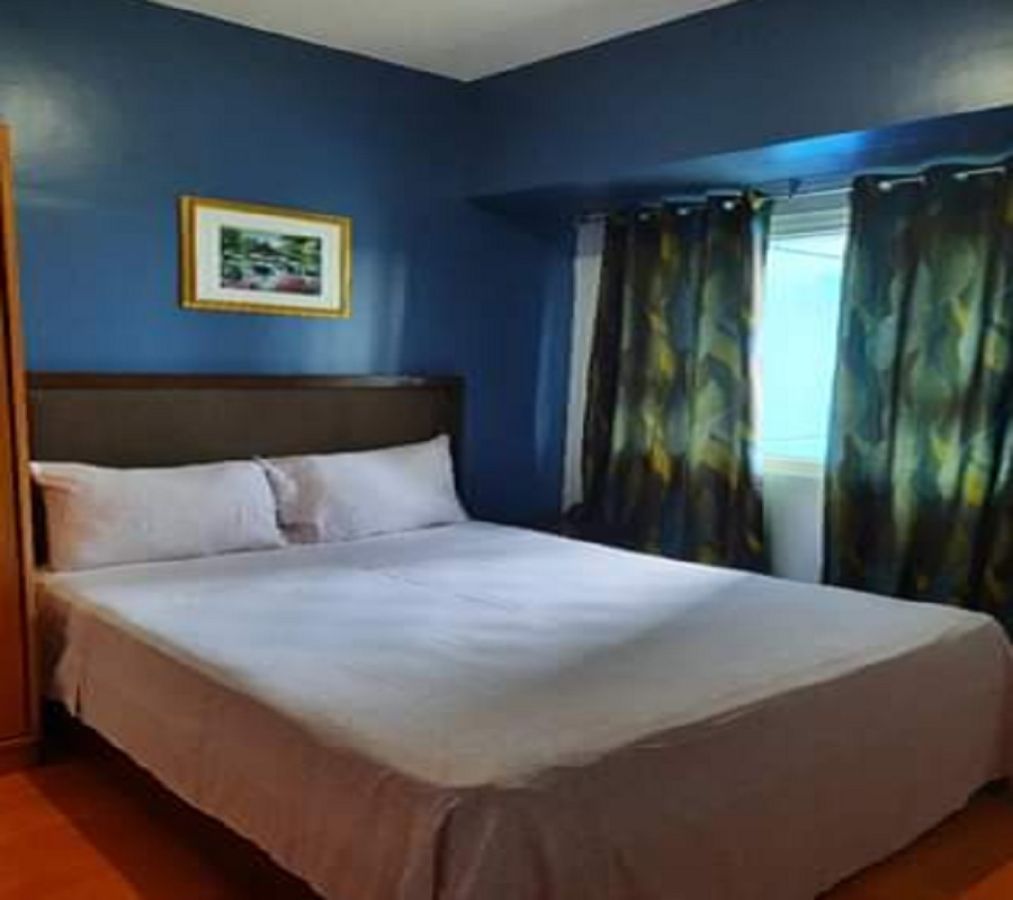 "Trion Tower 1, BGC, 38sqm, 1BR for P40k"08