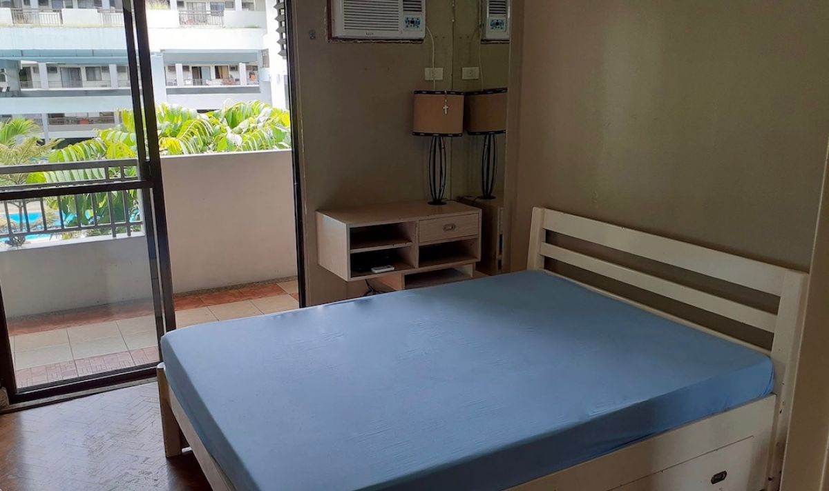 For Rent 2 BR Riverfront Residences w/ Balcony facing the Swimming Pool w/ CG04