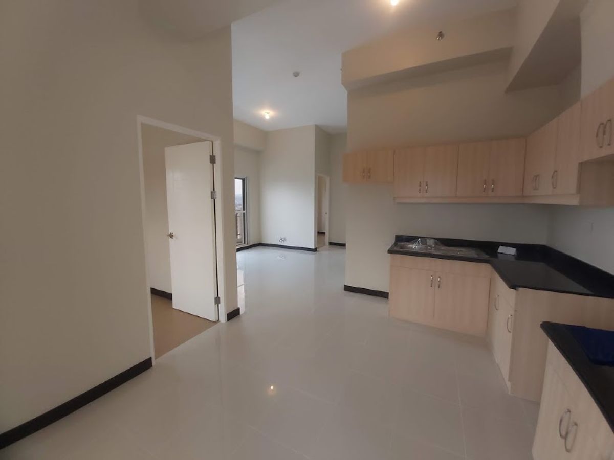 3BR Penthouse Unit in Sheridan North Tower02