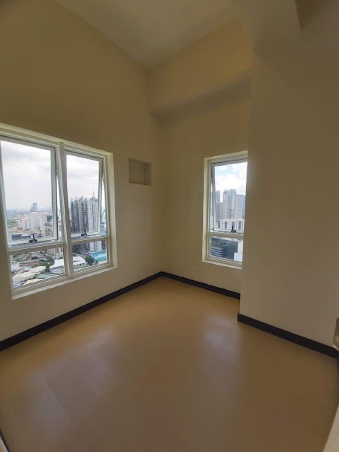 3BR Penthouse Unit in Sheridan North Tower05