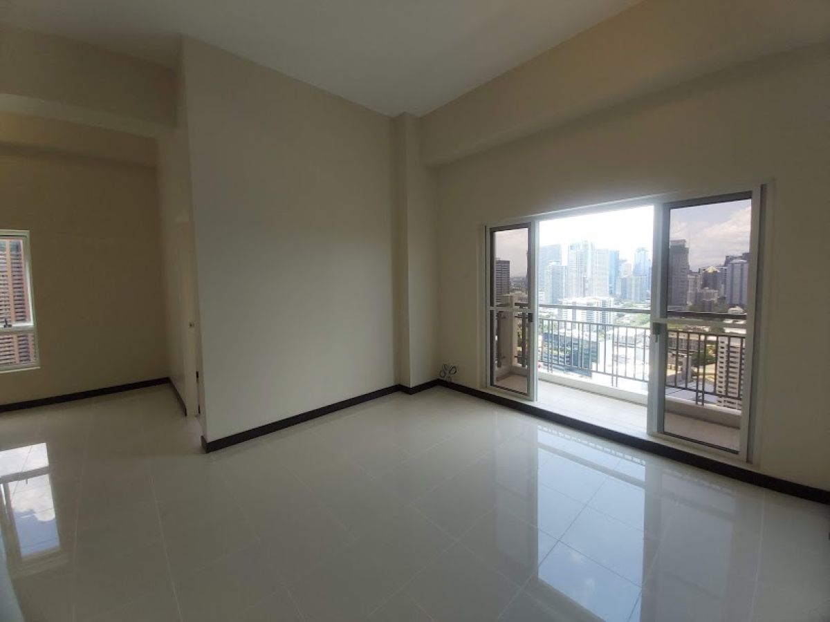 3BR Penthouse Unit in Sheridan North Tower08