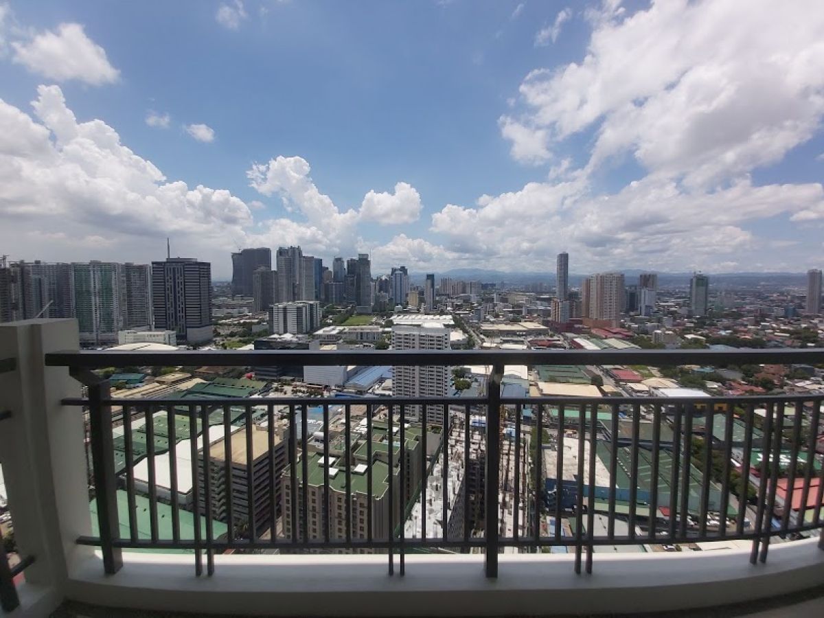 3BR Penthouse Unit in Sheridan North Tower10