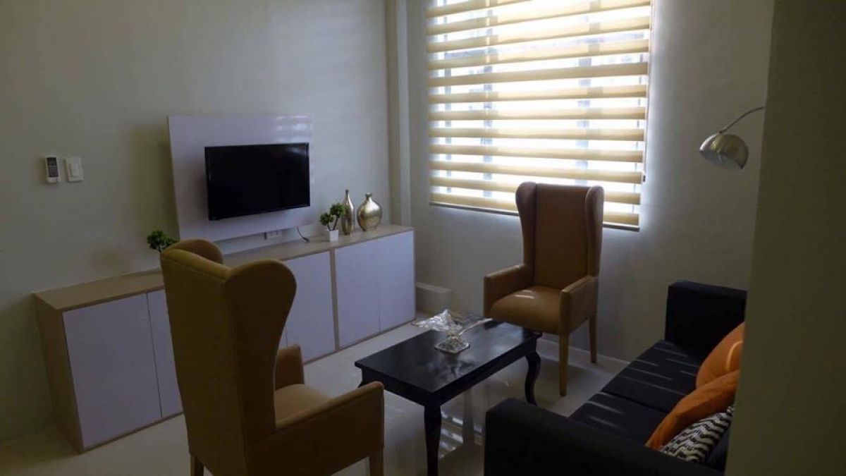 "For Rent :PHP 80K/Month 2BR Penthouse Forbeswood Heights, BGC Taguig"06