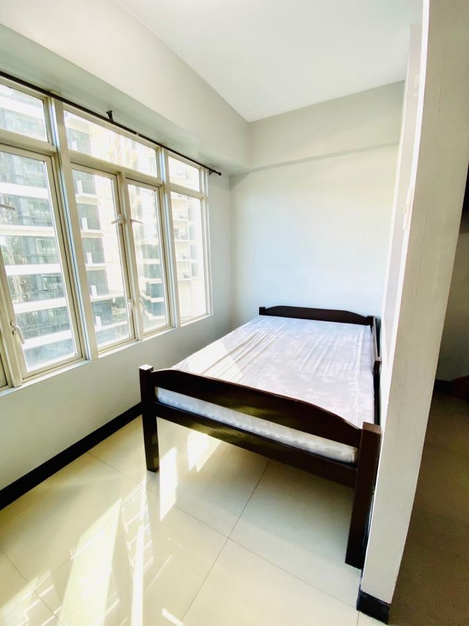 For Rent Furnished Studio Unit in Stamford McKinley Hill Taguig04