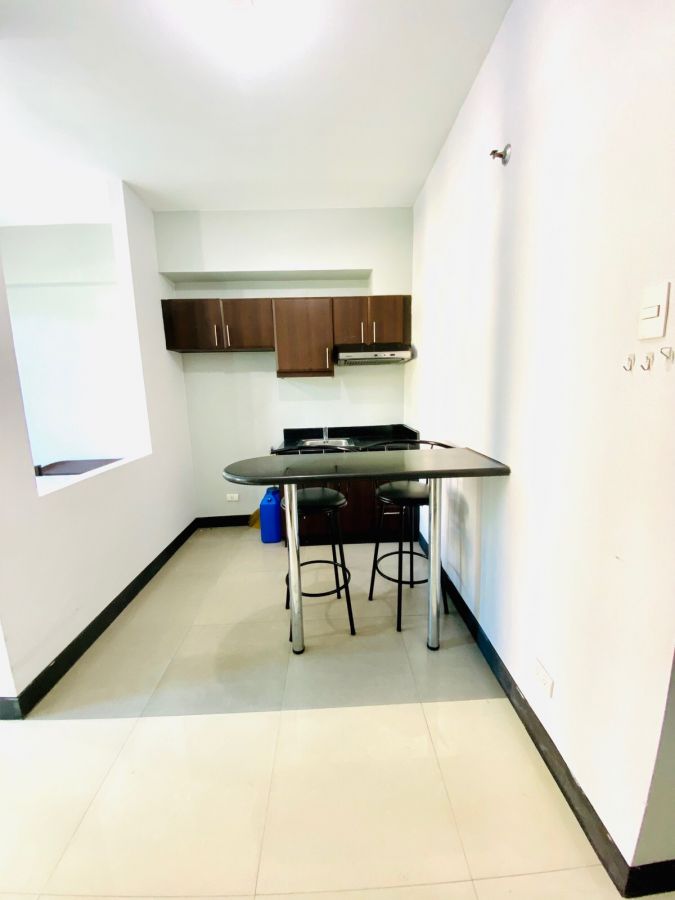 For Rent Furnished Studio Unit in Stamford McKinley Hill Taguig06