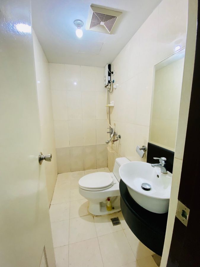 For Rent Furnished Studio Unit in Stamford McKinley Hill Taguig09