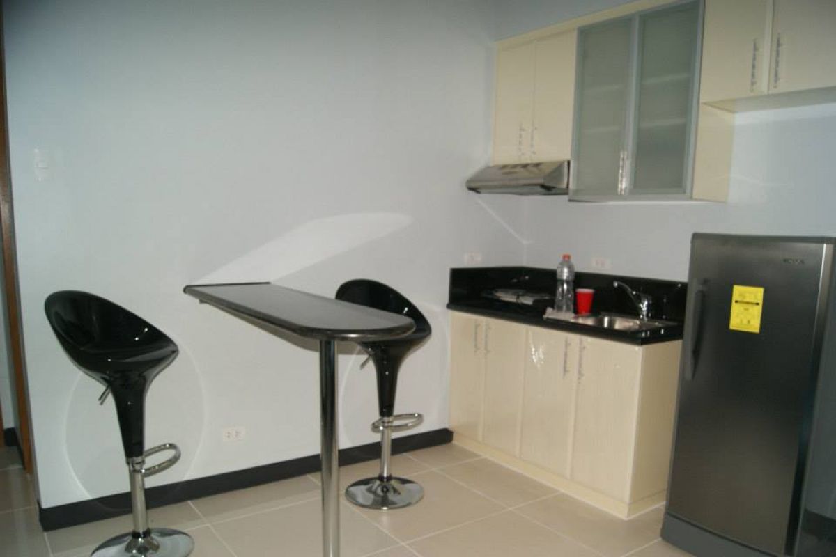 For Rent Furnished Studio Condo in Morgan Suites McKinley Hill Taguig03