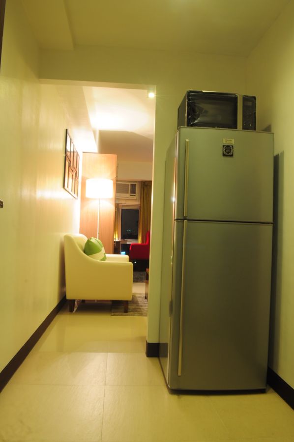 FOR LEASE:  Fully Furnished Studio Unit Condo near Greenbelt06
