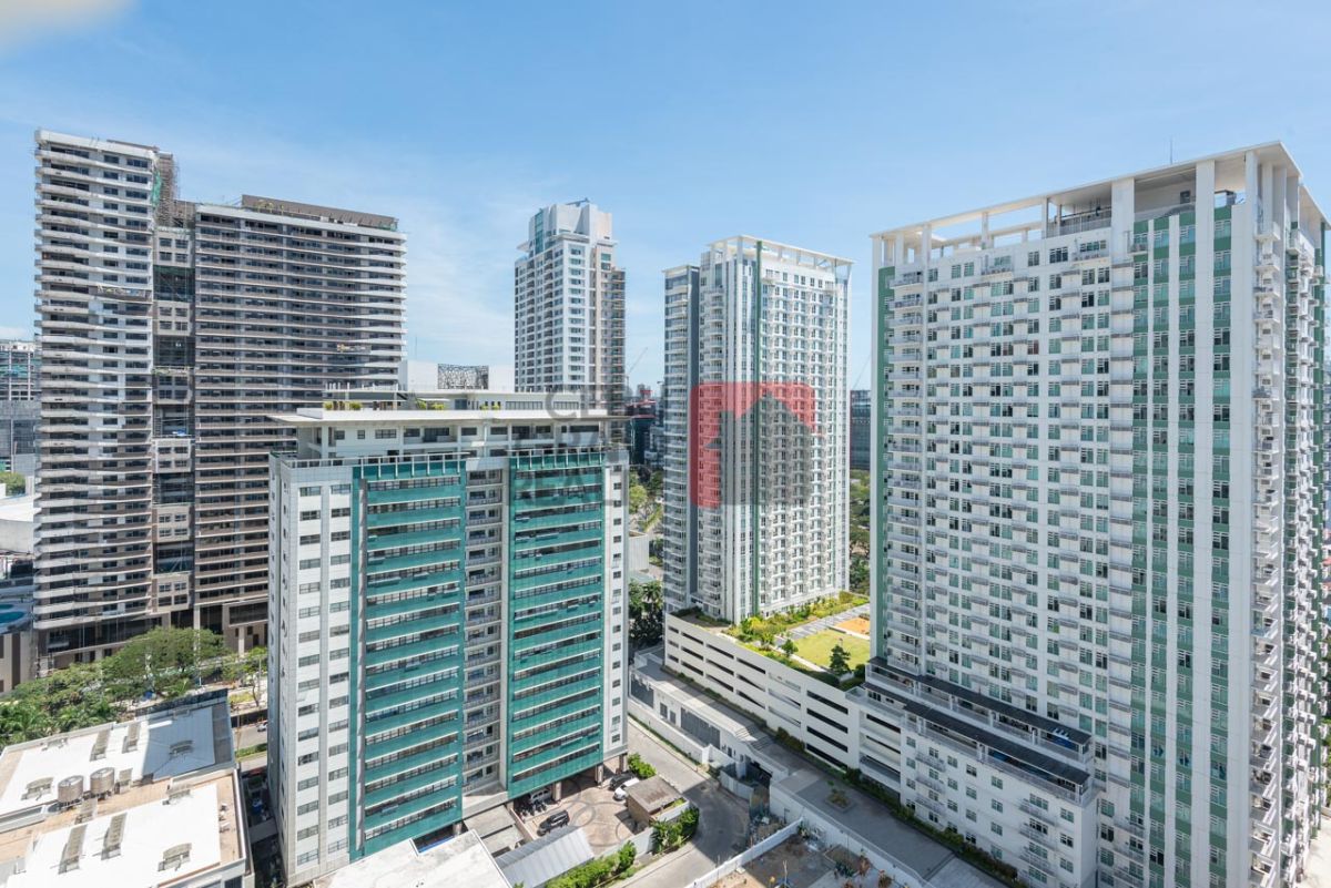 Brand New Furnished Studio with Parking for Rent in Solinea06