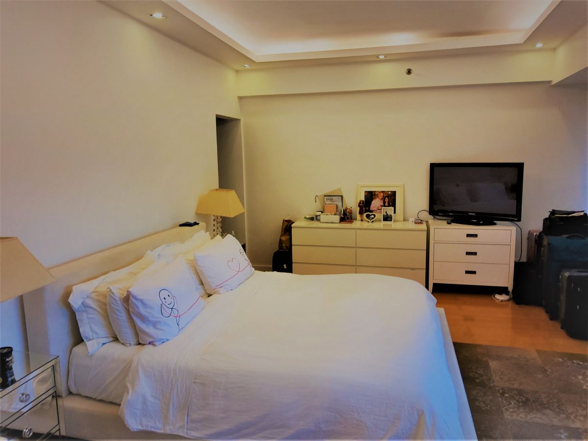3 Bedroom 3 Bathroom Fully Furnished at The Beaufort BGC (1 Year Lease)03