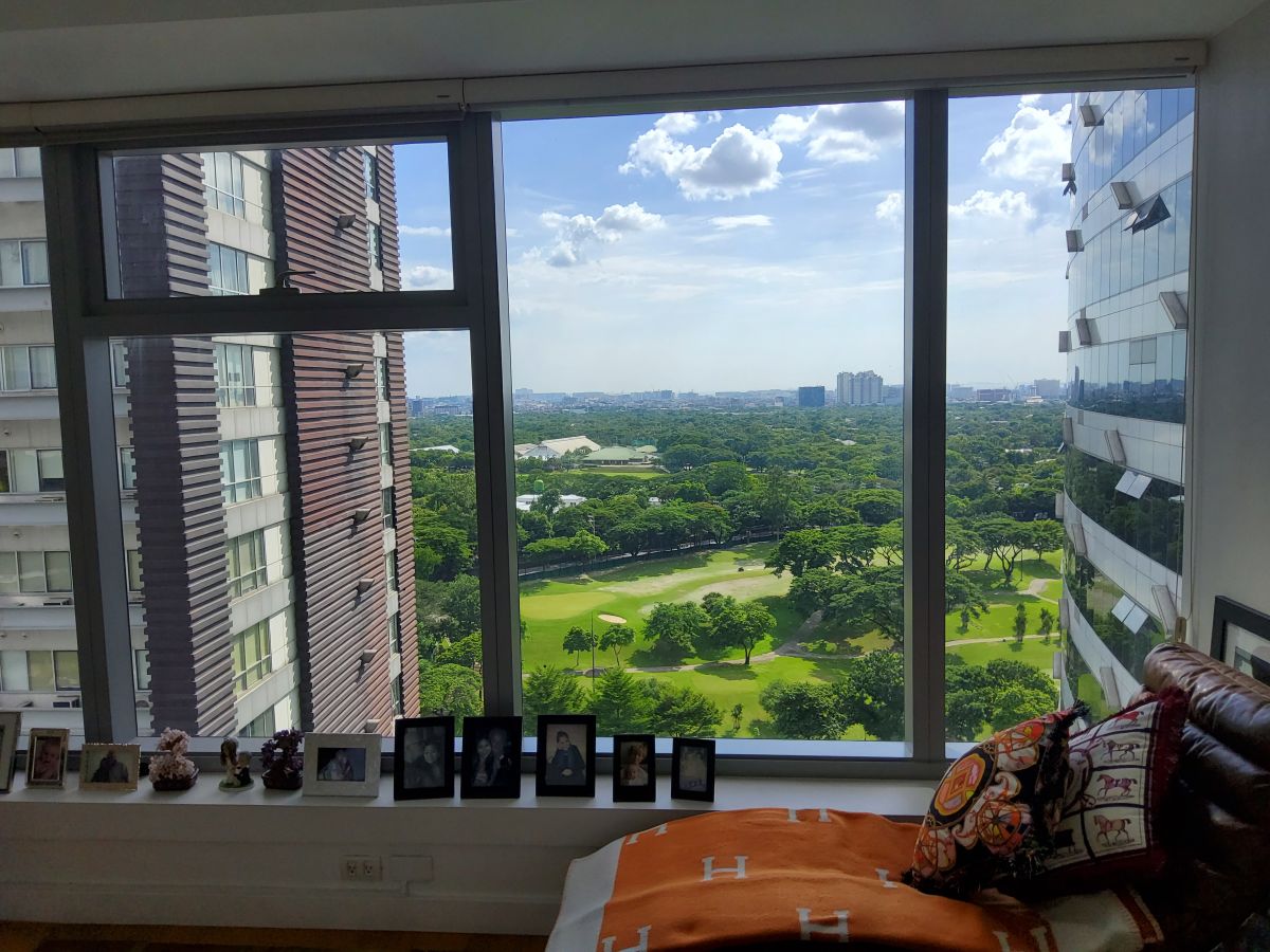 3 Bedroom 3 Bathroom Fully Furnished at The Beaufort BGC (1 Year Lease)06