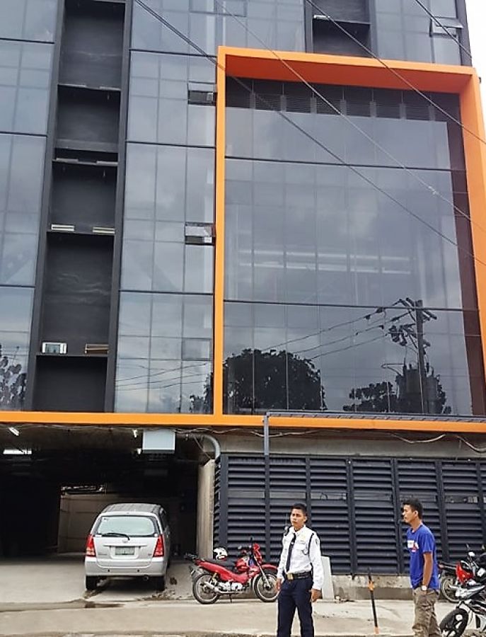 Serene Fully Furnished Condo Unit at Bloq Residences05