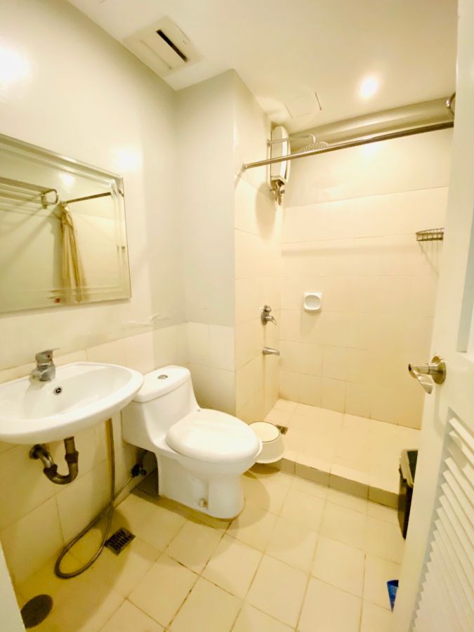 For Rent 2BR Deluxe Semi-furnished in Flair Towers Mandaluyong09