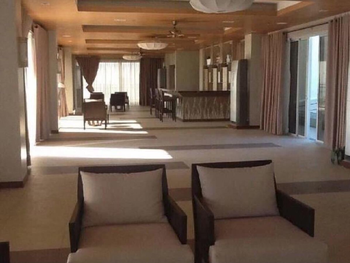 1 Bedroom unit in Laverti Residences facing MOA05