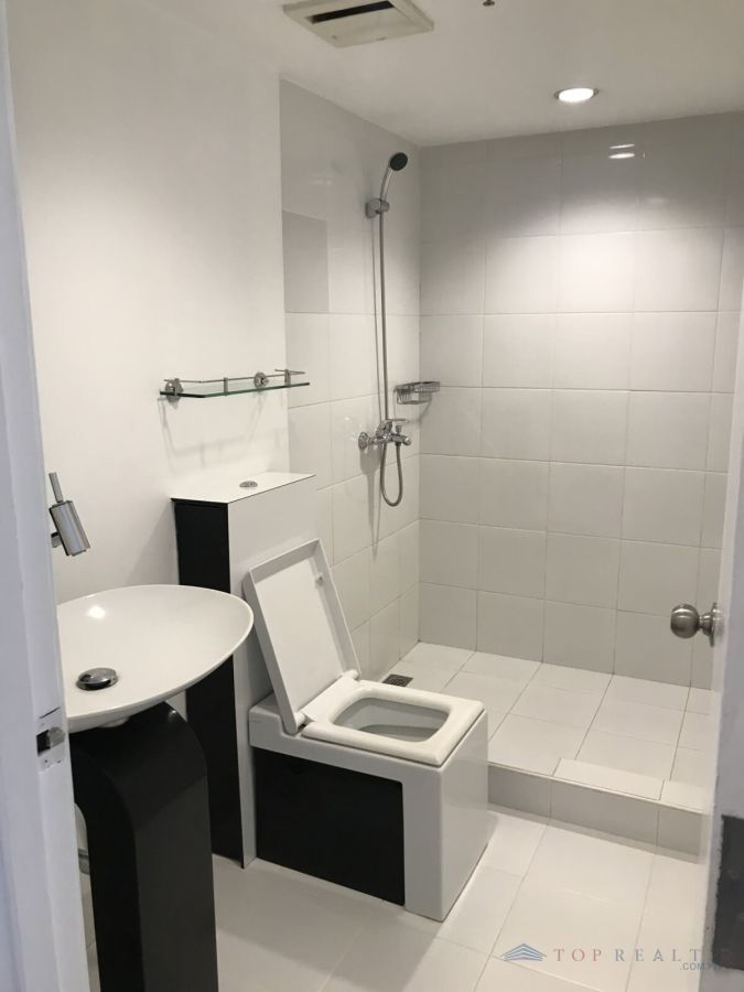 The Makati Tuscany Three Bedroom 3BR Condo Unit for Rent in Makati City03