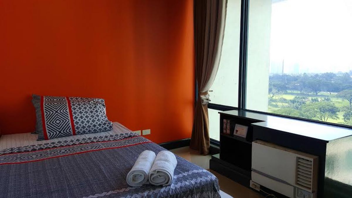 Fully Furnished Two Bedroom (2BR) Unit in Bellagio Tower BGC02