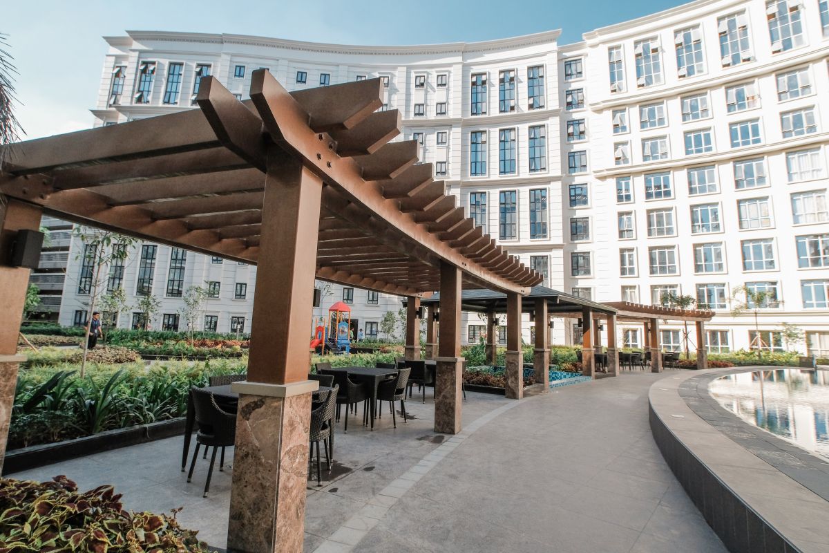 Hotel like studio unit across NAIA Terminal 303