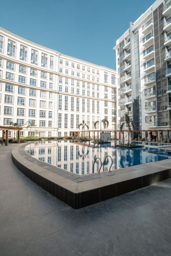 Hotel like studio unit across NAIA Terminal 304