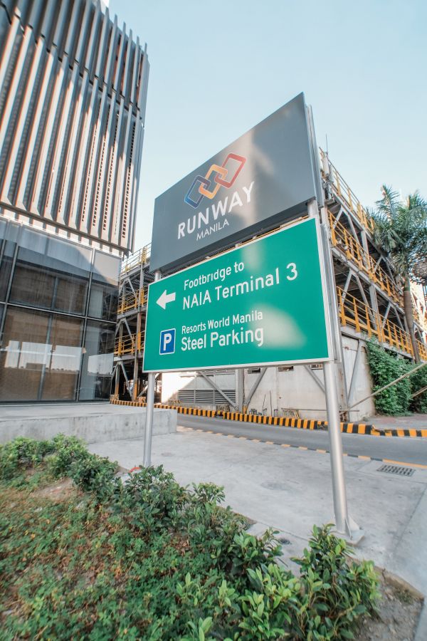 Hotel like studio unit across NAIA Terminal 309