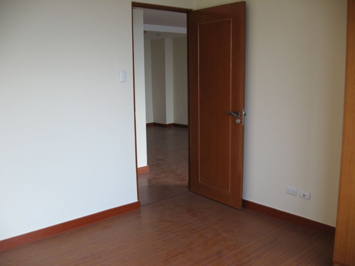 Unfurnished 57sqm 1-bedroom with 1 toilet and bathroom06