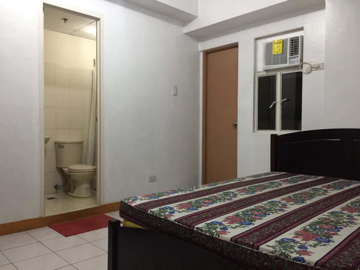 Fully Furnished 2-Bedroom with Balcony for Rent in Makati Executive Tower 406