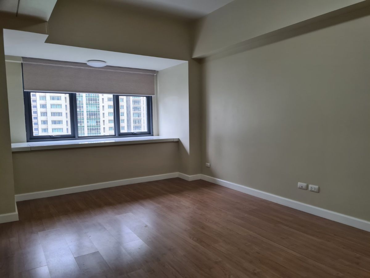 "Escala Salcedo, Salcedo Village, Makati, 105 sqm, 2 bedroom, with balcony"05