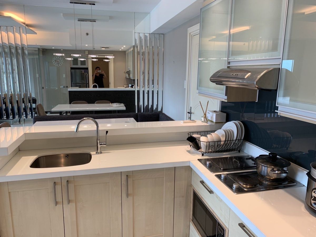 Two Bedroom Fully Furnished unit at One Rockwell For Rent05