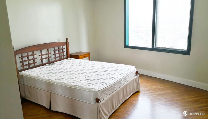 "1BR Condo for Rent in Amorsolo West, Rockwell Center, Makati"09