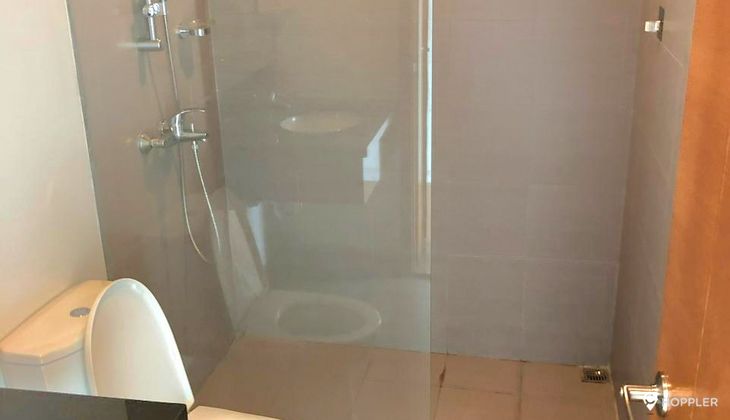 "3BR Condo for Rent in Park Terraces, San Lorenzo Village, Makati"02