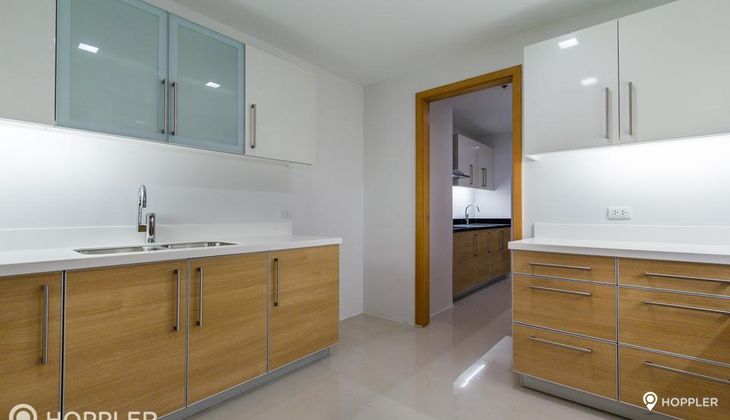 "3BR Condo for Rent in Park Terraces, San Lorenzo Village, Makati"06